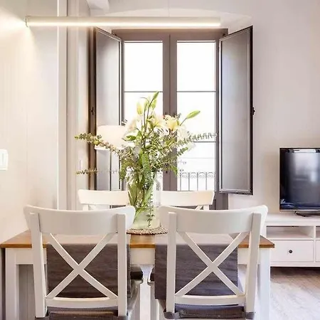 Sleep & Stay- With Balcony Bonaventura 3 *